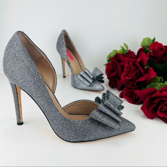 Betsey Johnson Shoes - BETSEY JOHNSON. PARISSS SILVER PUMPS